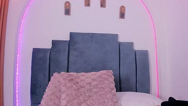 naomi__lux's Live XXX Chat
