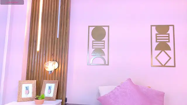 دردشة JuliaaVega الجنسية المباشرة