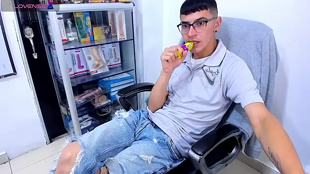 Alexx_bigcockk ওয়েবক্যাম শো