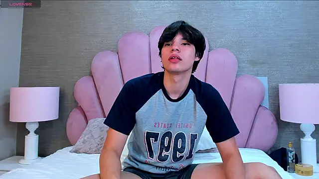 ColtonRyann XXX чат на живо