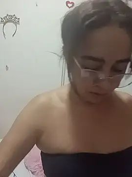 צ'אט XXX בשידור חי של tany90