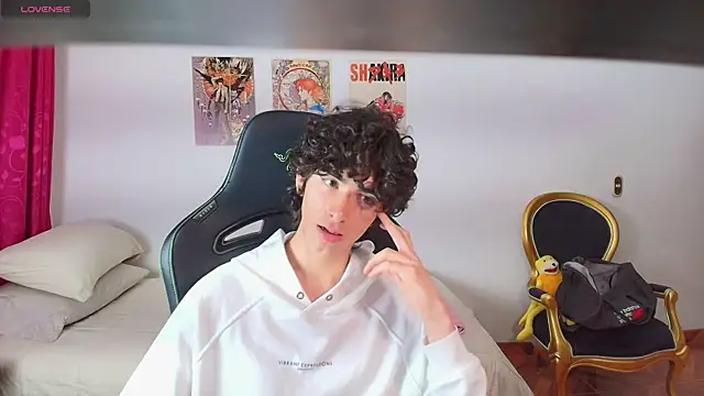 Nude_Boy18 Pertunjukan Webcam