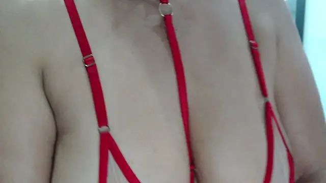 Chat +18 de BombasticASSXXX ao vivo