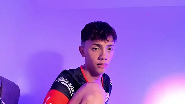 Timothy_ros Adlı Modelin Canlı XXX Sohbeti