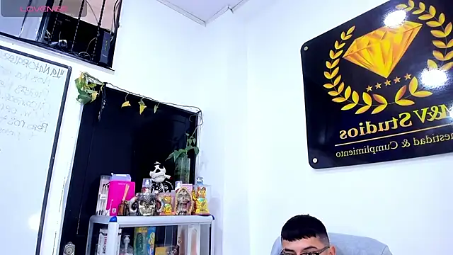 Alexx_bigcockk Webcam-Show