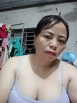 Chat XXX en directo de Lee_bee1