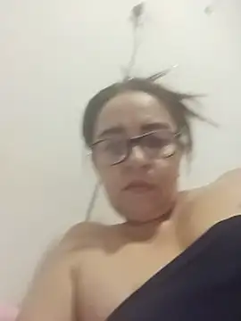tany90's Live XXX Chat