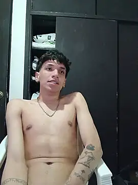 H3ll_B0Y_ – Naživo XXX chat