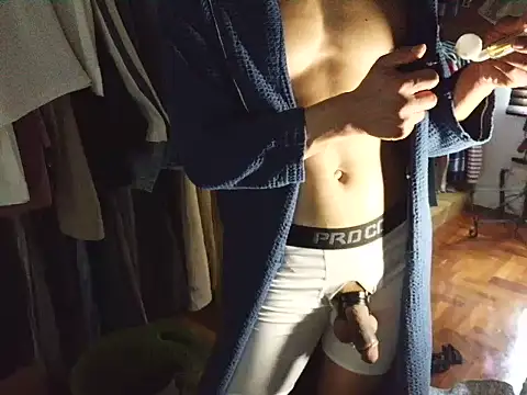 cloudboy_kk8's Webcam Show