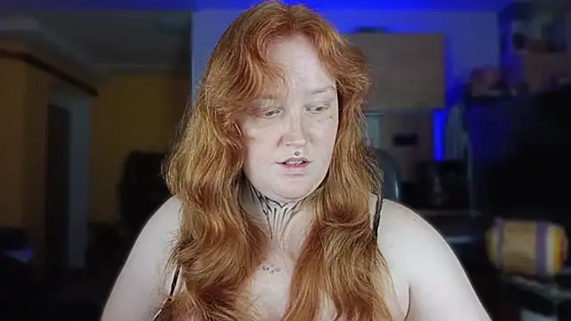 Chat +18 de CURVYSAKURA ao vivo