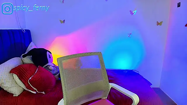 spicyferny Adlı Modelin Web Kamerası Şovu