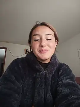 LuisaLean Adlı Modelin Canlı XXX Sohbeti