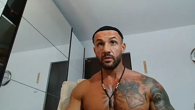 Magnificmuscles89 – webcam-show