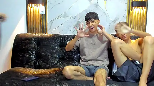 pelusos_mens Chat XXX in diretta