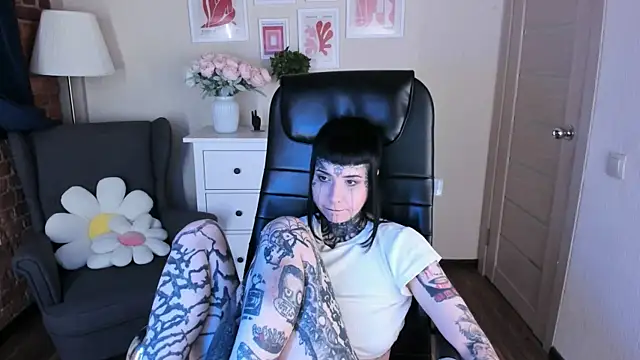 Bloood__Mary's Live XXX Chat