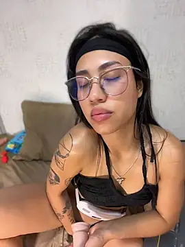 Nia_lobo Adlı Modelin Canlı XXX Sohbeti