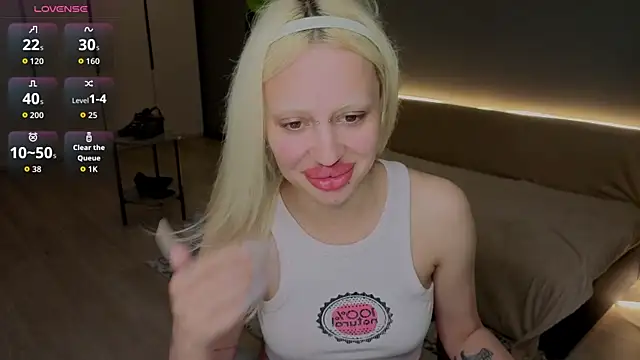 Luna_Beverly Chat XXX in diretta