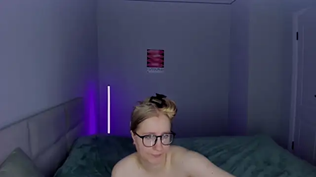 Chat XXX en directo de MilanaJune