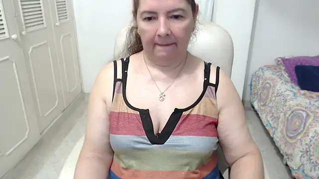 leonela_69's Live XXX Chat