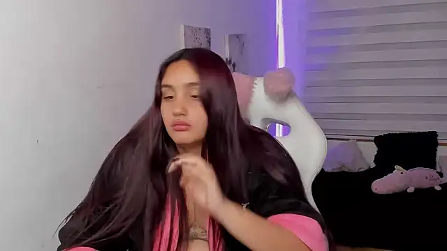 دردشة Caroline_rodriguez9 الجنسية المباشرة