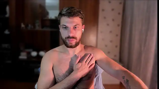 Tony_Wolf: онлайн-секс-чат