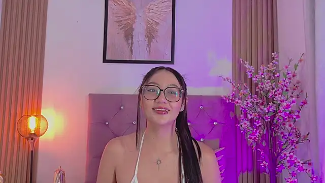 ravena_queen live XXX chat
