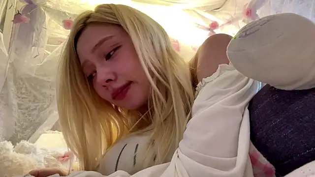 LinaFloww 라이브 XXX 채팅