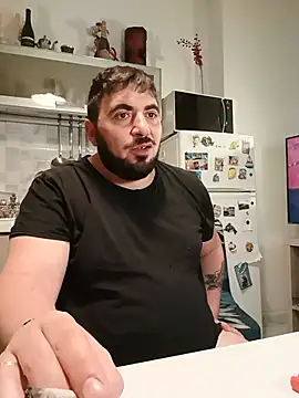 Chatroom XXX en direct de bear_skinny