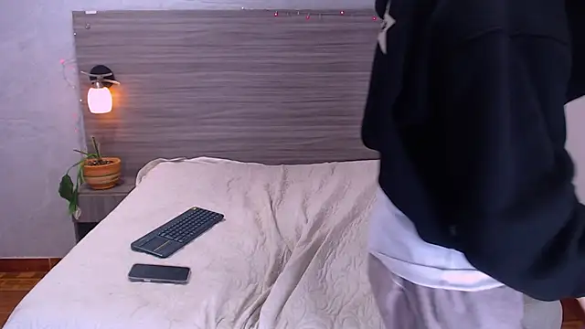 Онлайн чат XXX Lucas_Knight