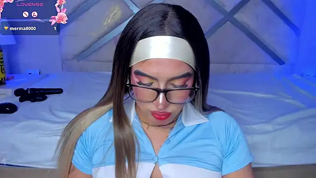cami_rouxx Шоу с уебкамера