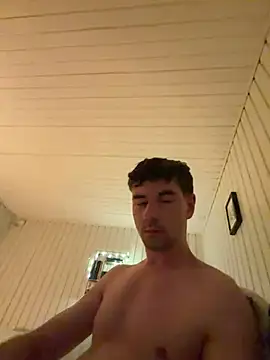 Emil06_ Live XXX Chat