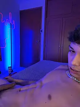 Онлайн чат XXX RoughDiamond_