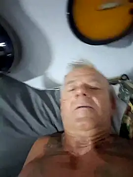 gymrat61 Шоу с уебкамера