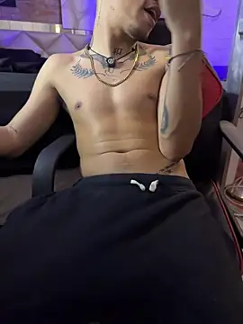 AlphaMasterXxx 现场XXX聊天