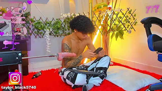 _taylor_black 라이브 XXX 채팅