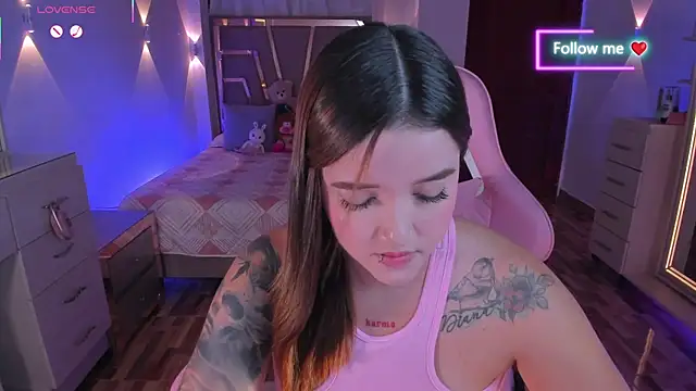 MiaLatina_'s Live XXX Chat