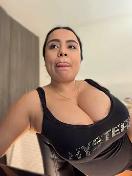 valeria2019hot Chat XXX in diretta