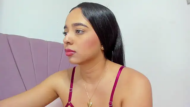 Amira_Falak Chat XXX in diretta