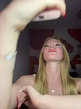 bleurose18's Live XXX Chat