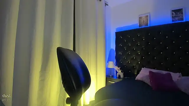 Živý XXX chat BellaRoge
