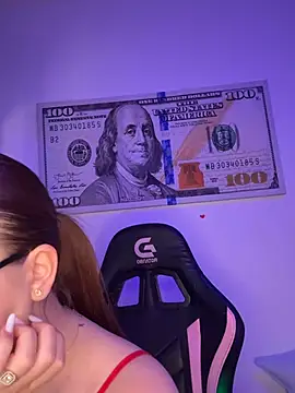 KemberlyEll's Live XXX Chat