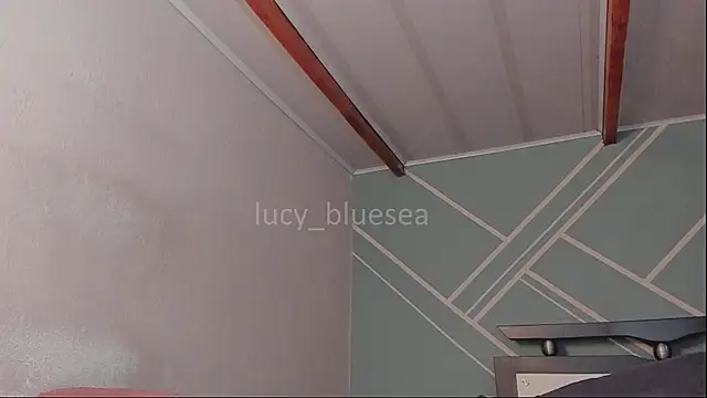 Lucy-Bluesea: απευθείας συνομιλία ΧΧΧ