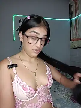 Bigtiti01 Adlı Modelin Canlı XXX Sohbeti
