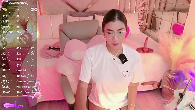 shanon- live XXX chat