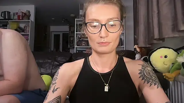 צ'אט XXX בשידור חי של harleyblair