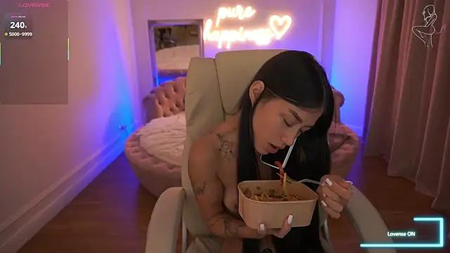 XXX chat uživo modela FataleNellie