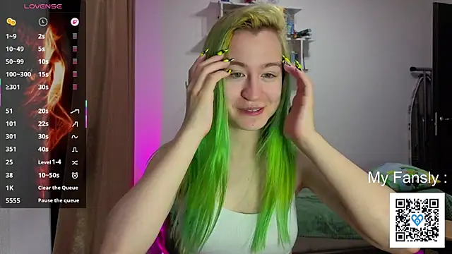 XXX chat uživo modela Emilya201