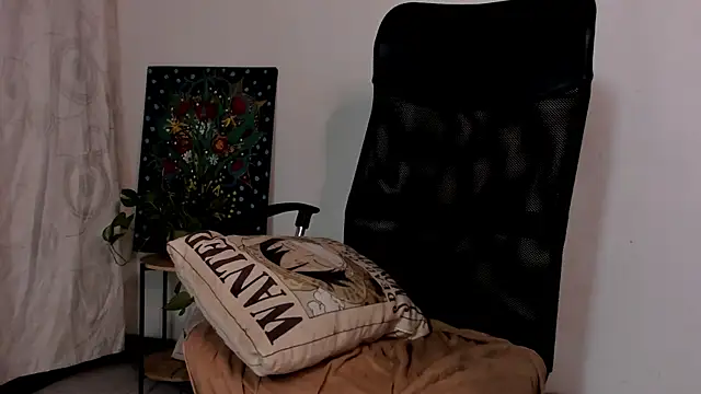 XXX chat uživo modela EmilyTreasurez