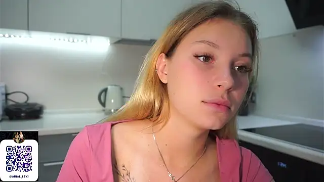 Sairallyn Live XXX-Chat