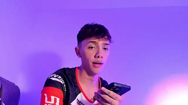 Timothy_ros Live XXX Chat